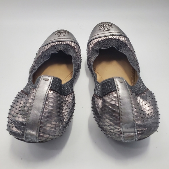 Tory Burch Gabby Ballet-washed Metallic Python Print/Metallic Pewter Gray - Picture 5 of 9